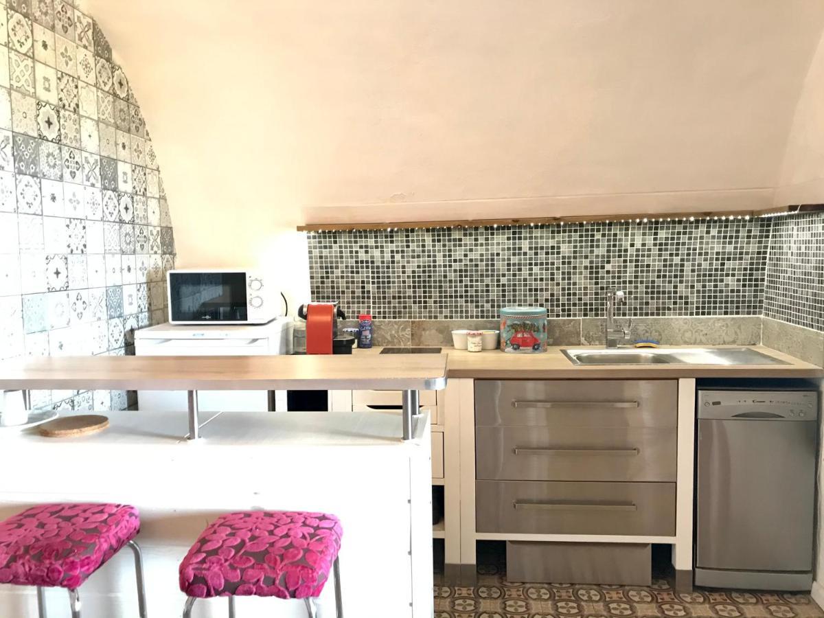 Studio De Charme Avec Grande Terrasse Vue Mer Le Castellet  Exteriör bild